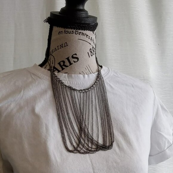 Jewelry - Unique statement necklace made of gunmetal color chain